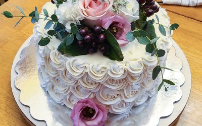 1 tier wedding cake.