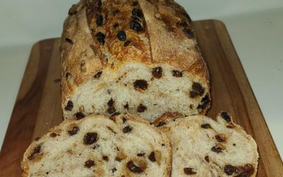 Sourdough Bread With Cinnamon & Raisin