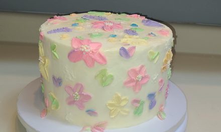 Vanilla Cake With Buttercream Icing